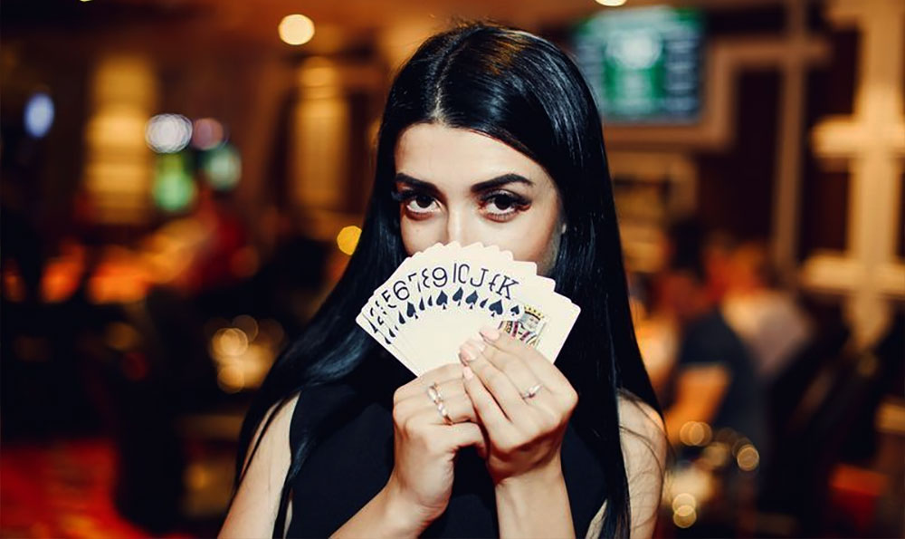 Femmes dans le secteur des casinos en ligne